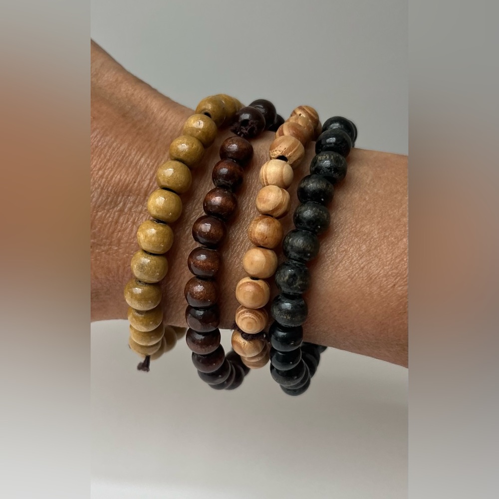 Unisex 4 wooden bracelets -Elastic stretch